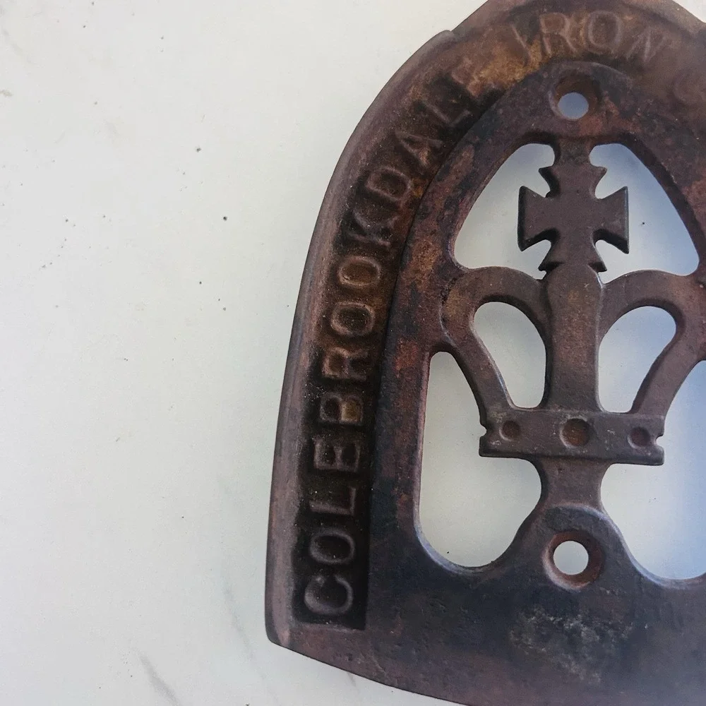 Antique Cast Iron Sad Iron Trivet Colebrookdale Iron Co Potstown PA USA BxUU